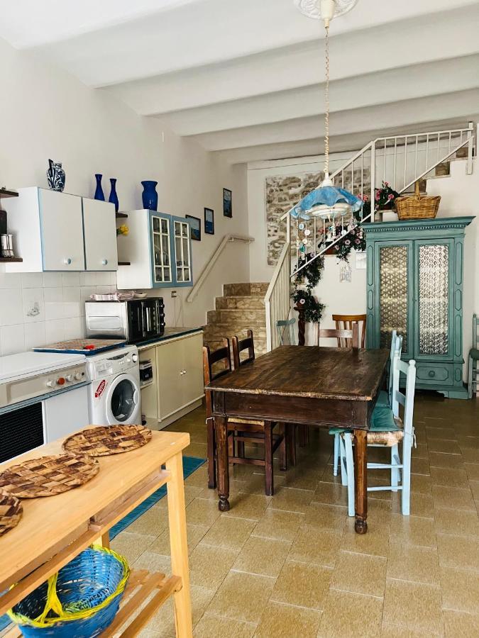 Big House Vicino Al Castello Apartment Rocca Imperiale Ngoại thất bức ảnh