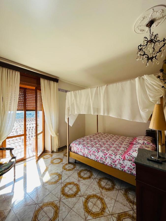 Big House Vicino Al Castello Apartment Rocca Imperiale Ngoại thất bức ảnh